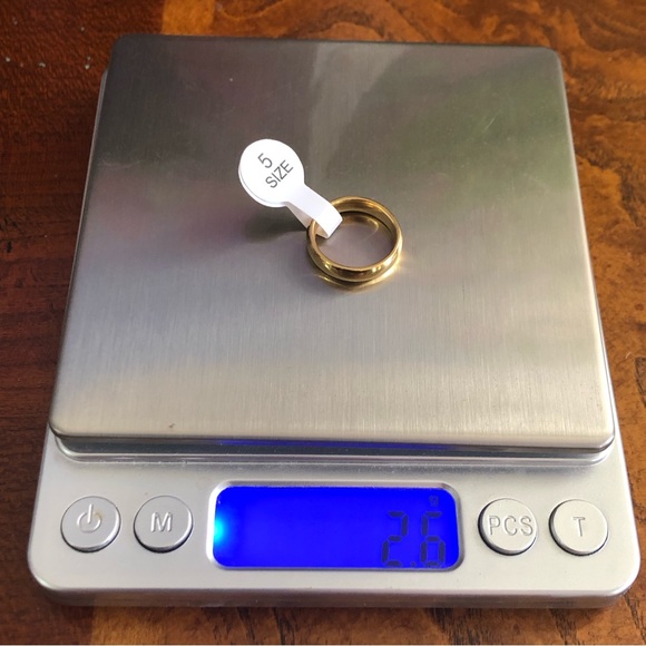 Ladies 18kt solid yellow gold 4mm classic dome wedding band NWT 5 - Picture 7 of 7